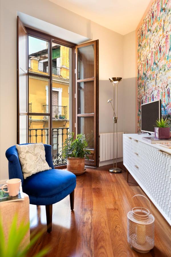Cathedral Luxury Studio, Swimming Pool And Cathedral Views Apartment *